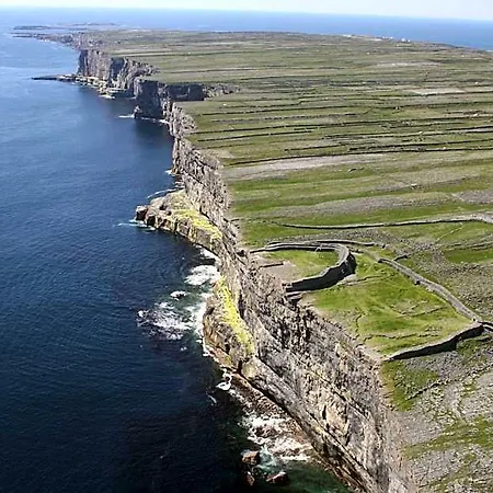 Aran Islands Camping & Glamping 3* Kilronan (Inishmore)